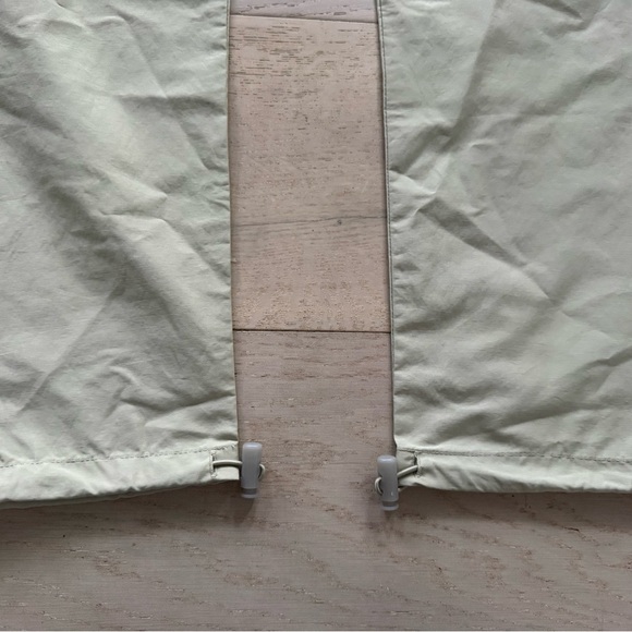 NWOT Fear of God Essentials Nylon  Track Pant Size S pistachio - Picture 6 of 11